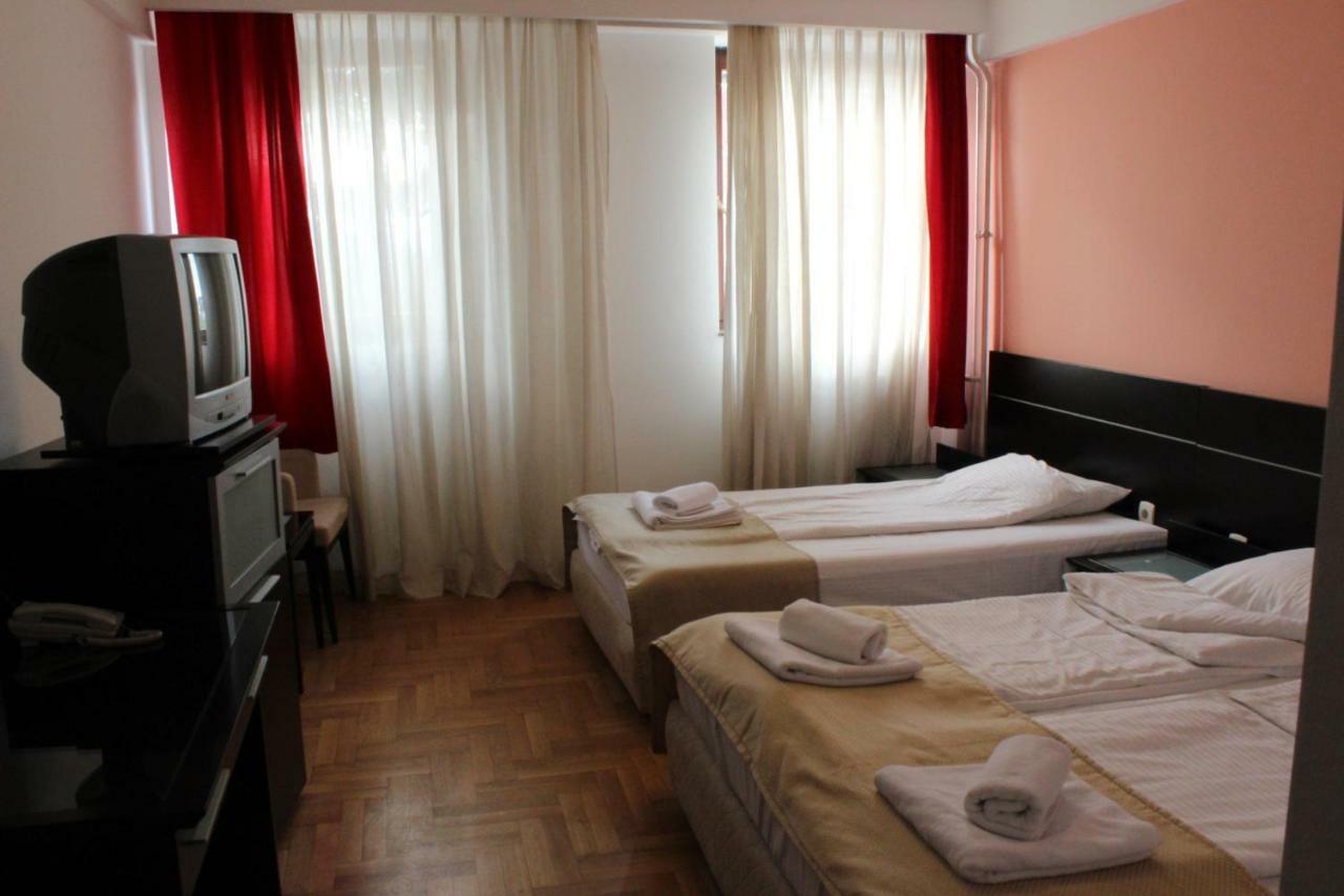 Hotel Beograd - Yu Lukavica Εξωτερικό φωτογραφία
